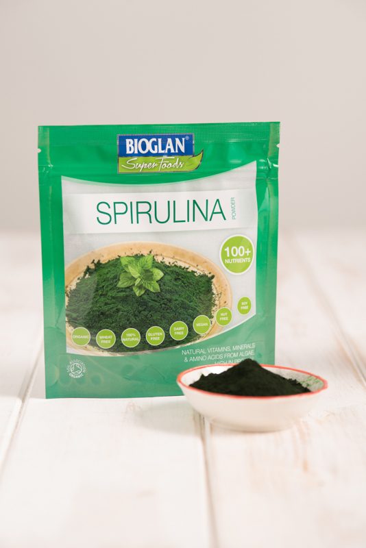 06-pharmacare-spirulina-powder-lifestyle-5