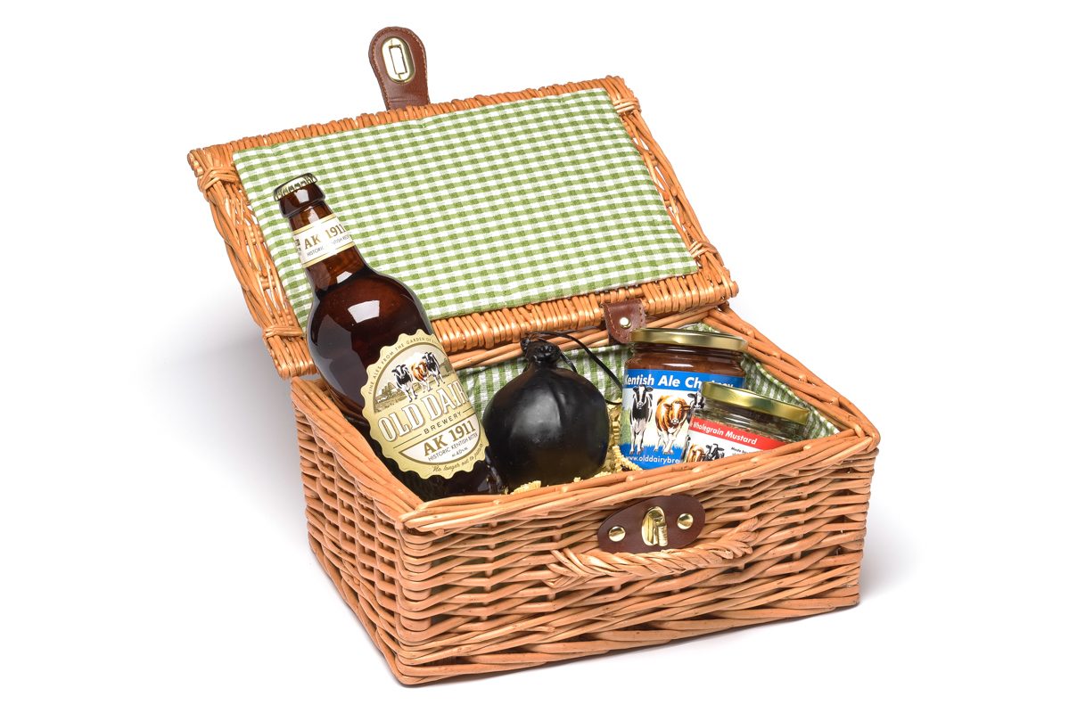 07-st-georges-union-jack-hamper04