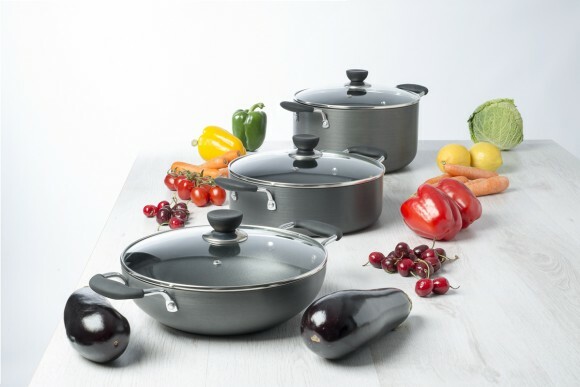 Shooting Amazon-ready Lifestyle Product Photography for World Kitchen Cookware. Photography Firm